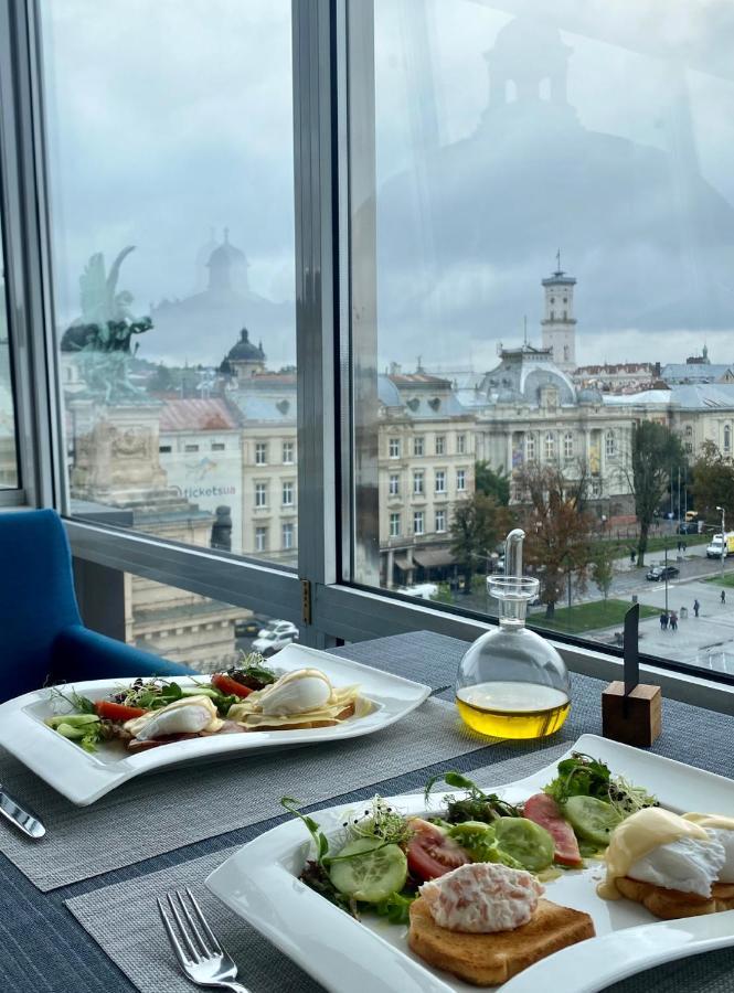 Panorama Lviv Hotel Extérieur photo